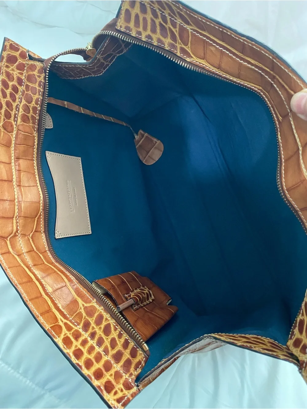Dooney & Bourke gorgeous authentic